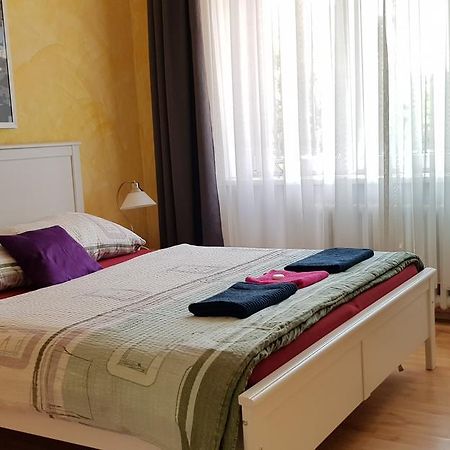 Villaprubezna Praga Esterno foto