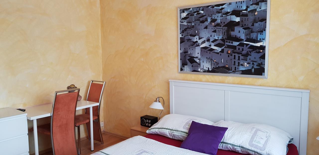 Villaprubezna Praga Esterno foto